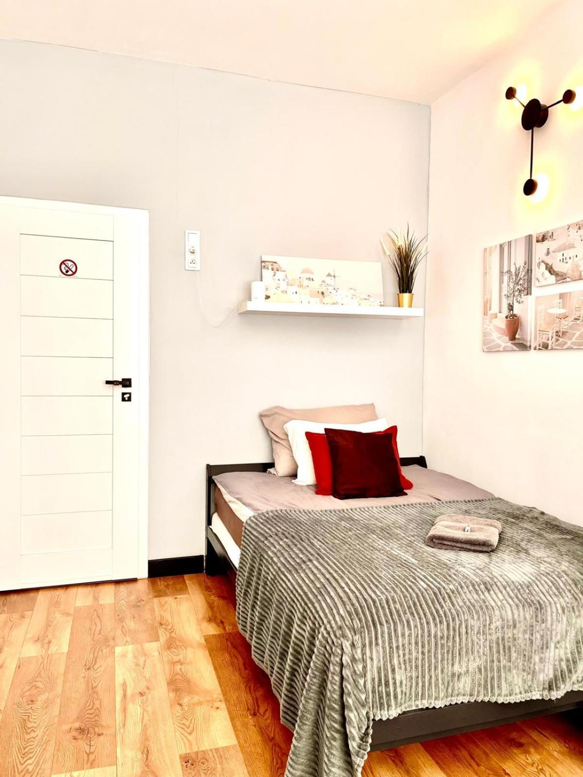 Super 1 Bed Room Condo In Warszawa Center Kültér fotó